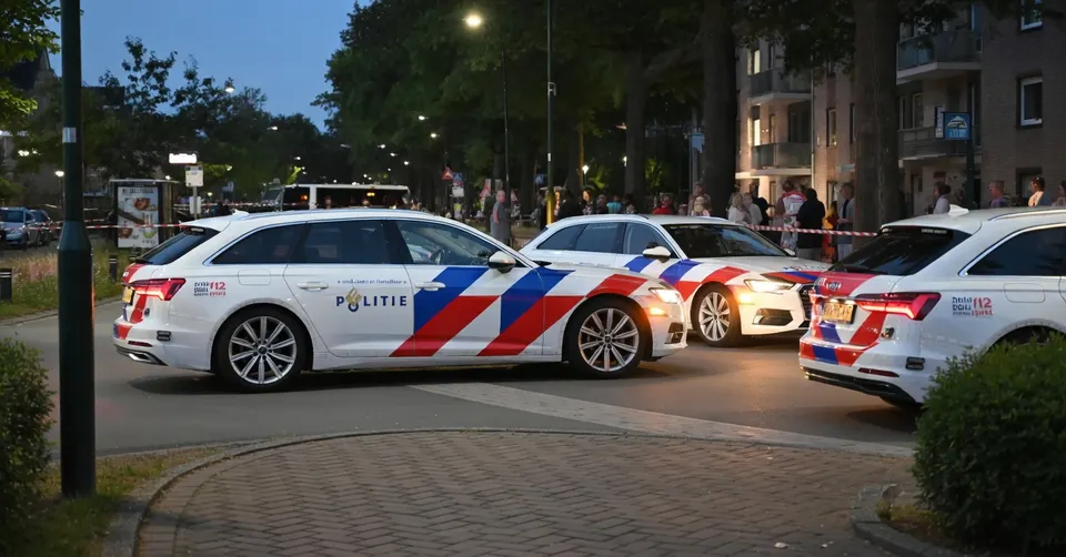 Politie onderzoekt auto met mogelijke gevaarlijke stoffen in Bilthoven