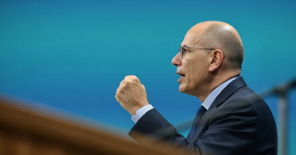 Enrico Letta spreekt tijdens een bijeenkomst over de Europese interne markt