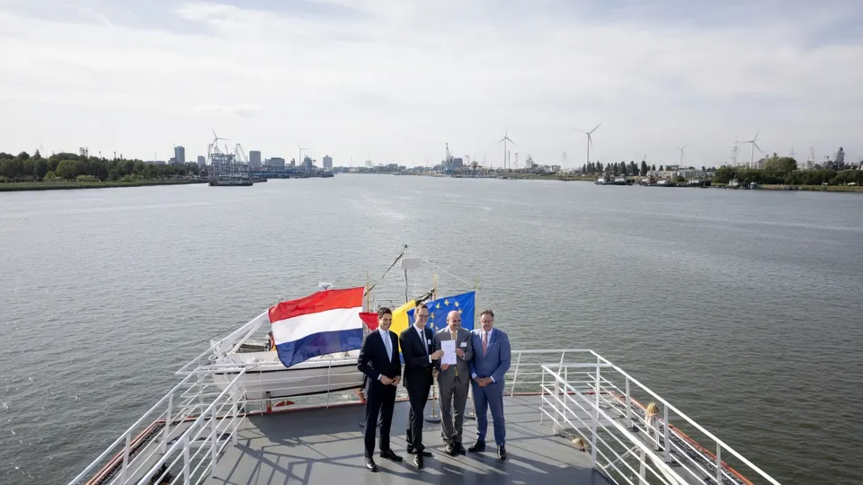 De premiers Jetten en De Wever bij de opening van stroomverbinding Brabo III