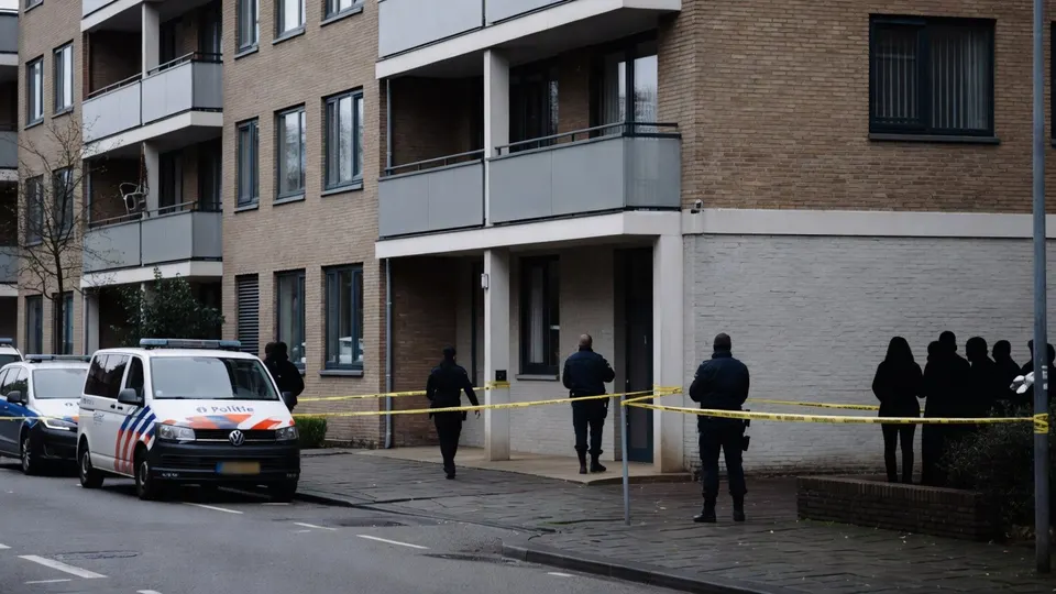 Politie onderzoekt de woning aan de New Yorksingel in Den Haag waar Yakaira werd doodgeschoten