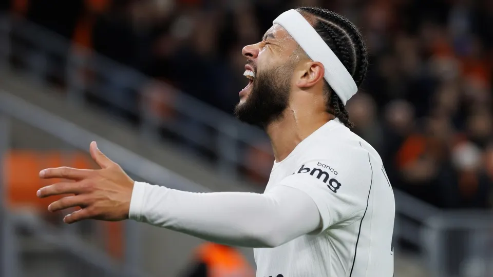 Memphis Depay in het shirt van Corinthians
