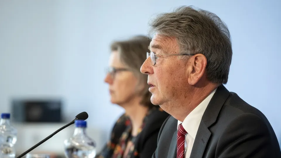 Jacques Wallage spreekt tijdens een bijeenkomst