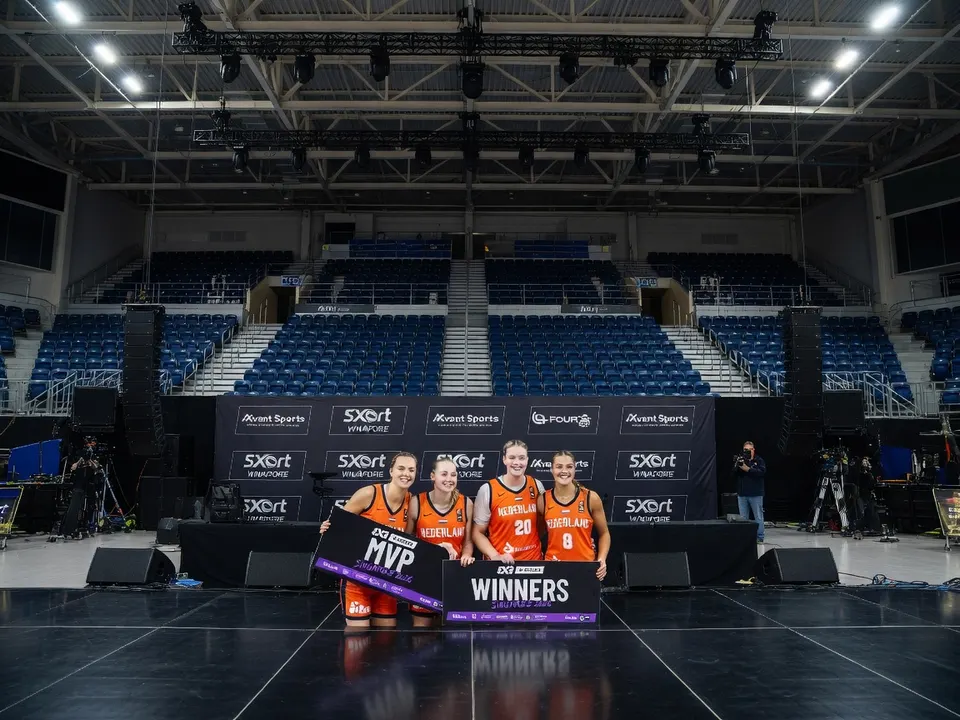 De Nederlandse 3x3-basketbalsters vieren hun zesde Women's Series-zege van het jaar in Debrecen