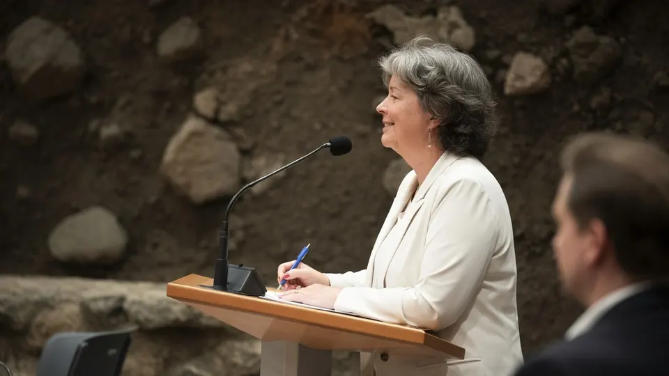VVD-Kamerlid Renate den Hollander spreekt tijdens een debat in de Tweede Kamer