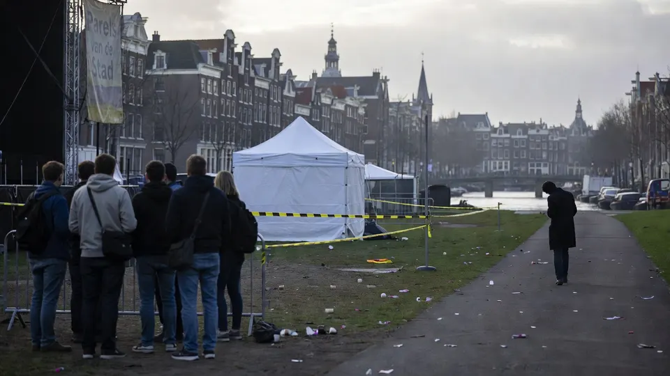 Politieonderzoek bij festival Parels van de Stad in Amsterdam na een schietpartij