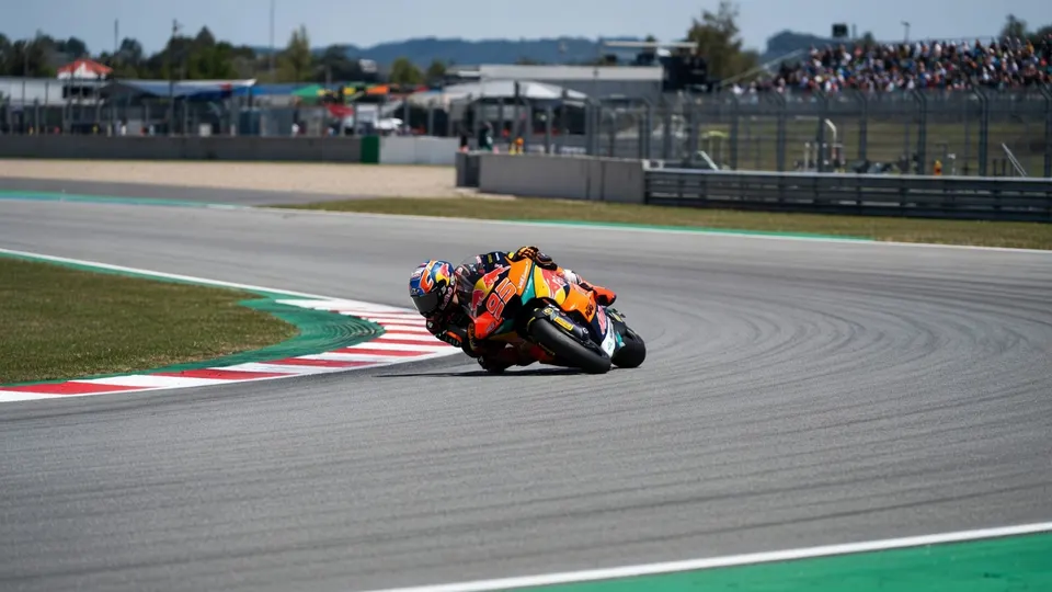Collin Veijer in actie tijdens een Moto2-race