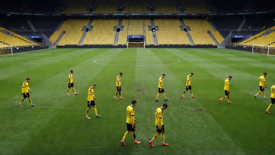 Spelers van Borussia Dortmund trainen in het Signal Iduna Park