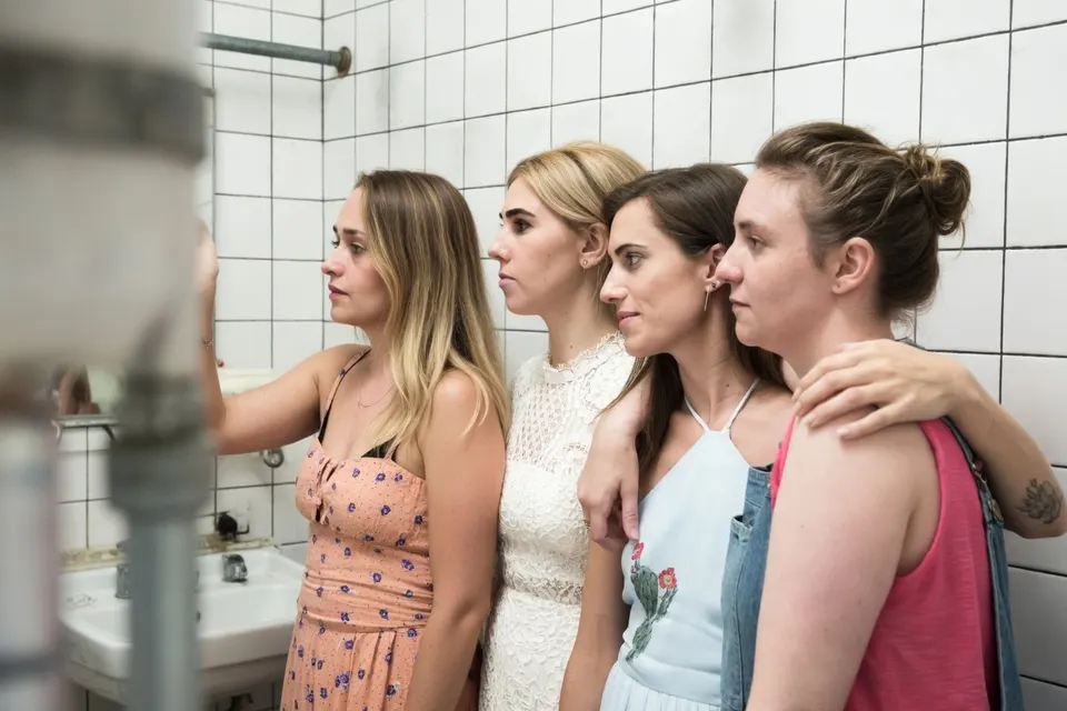 De hoofdrolspelers van Girls: Lena Dunham, Allison Williams, Jemima Kirke en Zosia Mamet