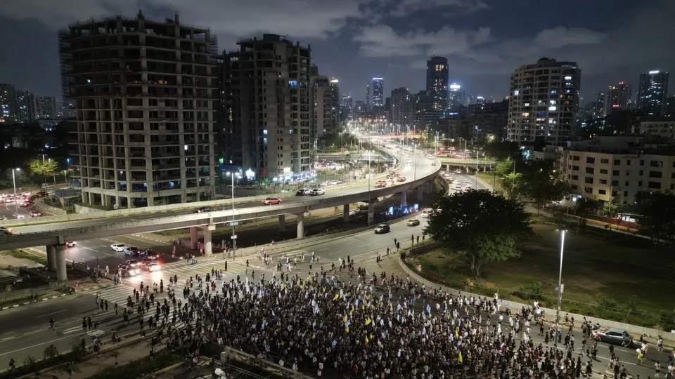 Duizenden Israëliërs demonstreren in Tel Aviv voor onafhankelijk onderzoek naar 7 oktober