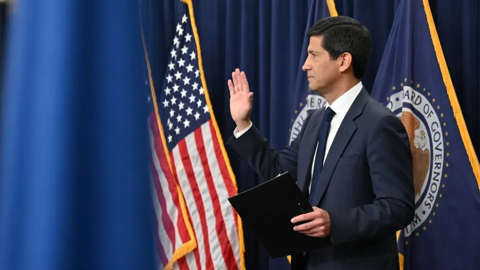 Kevin Warsh tijdens een ceremonie bij de Amerikaanse Federal Reserve