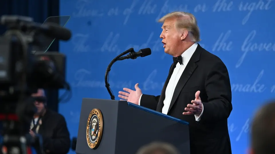 Donald Trump spreekt tijdens het White House Correspondents' Dinner