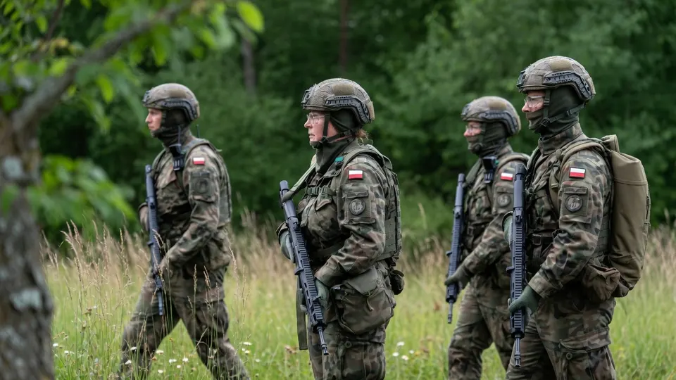 Poolse militairen tijdens een oefening
