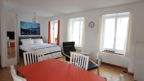 Schlaf- und Wohnbereich in der Ferienwohnung Alte Kaplanei
