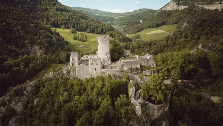 Alt Bechburg - Schweiz Tourismus / Hannes Heinzer
