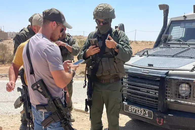 جيش الاحتلال يغلق ملف اعتداء مستوطنين على فلسطينيين برام الله