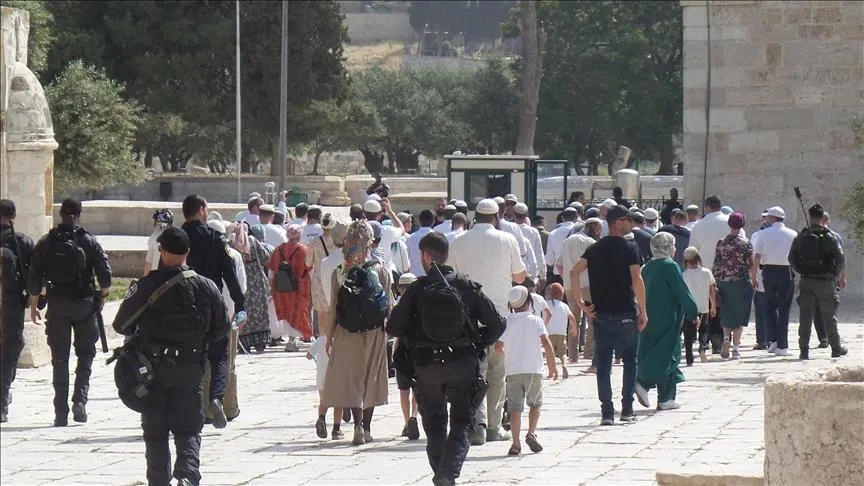 مستوطنون يشنّون اعتداءات واسعة في الضفة والقدس