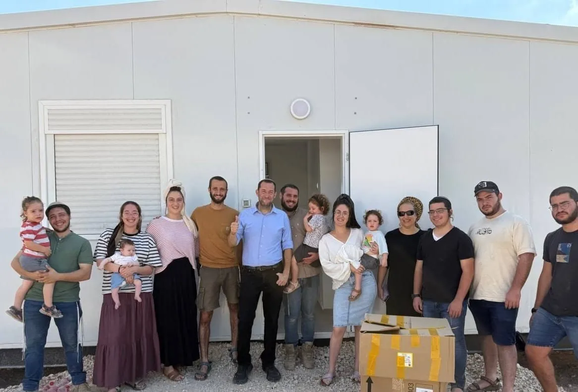 وزراء إسرائيليون يضعون حجر أساس مستوطنة جديدة غرب جنين