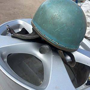Bērnu retro moto ķivere – Valmieras stikla šķiedras rūpnīca (60. gadi)