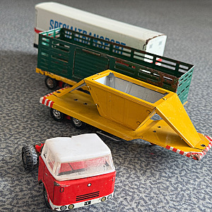 AUTO KOMPLEKTS