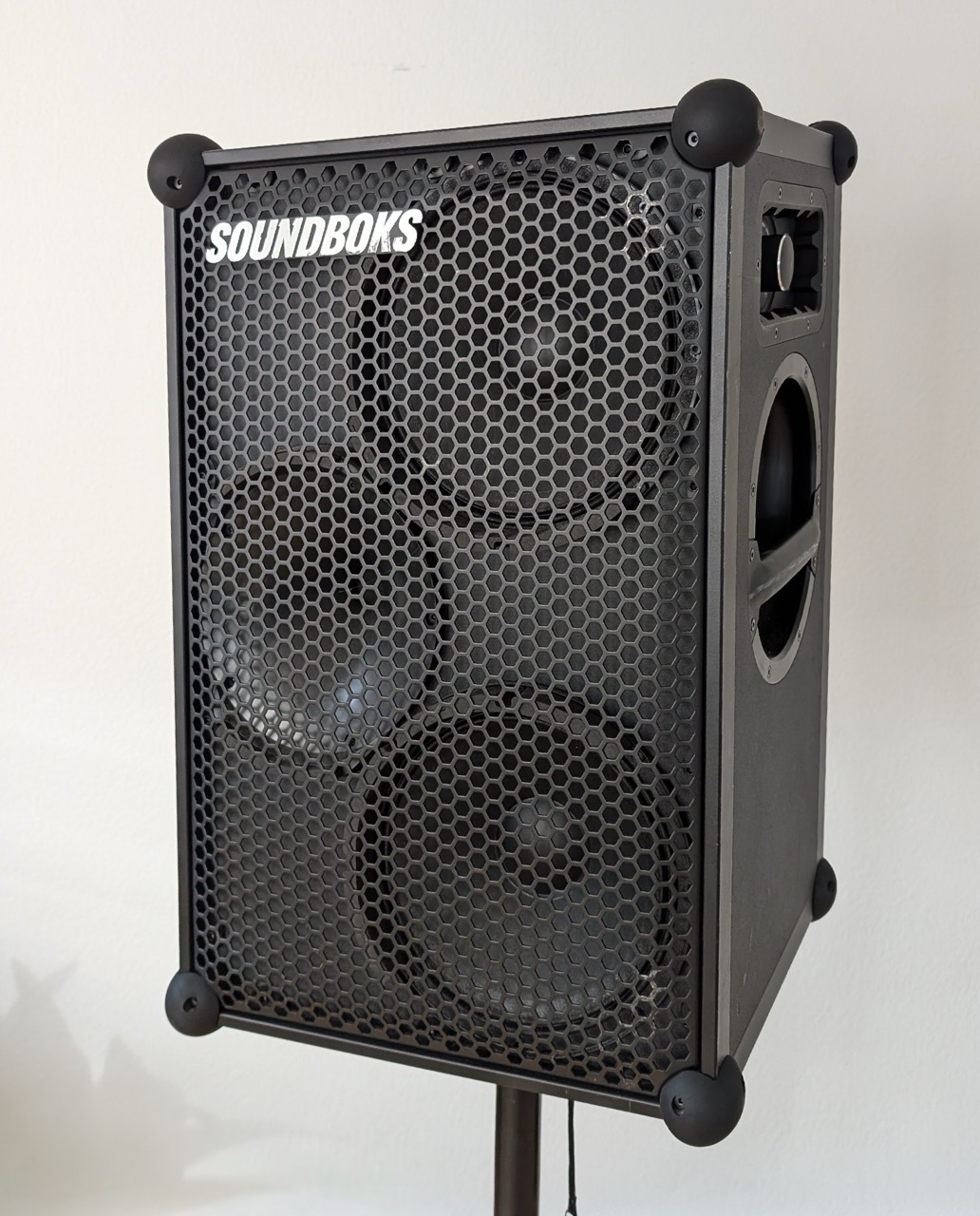 Audio - Soundboks: großer Akku-Lautsprecher