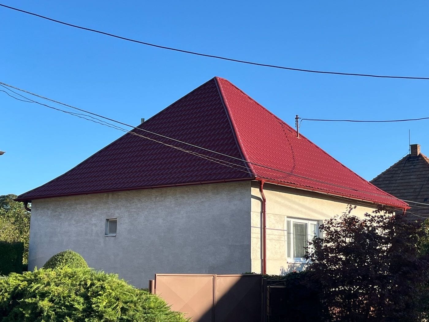 Valbová strecha, pálená krytina