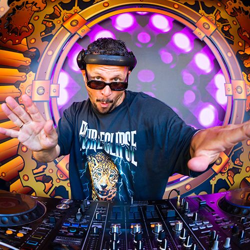 Abbildung des Künstlers Bronk