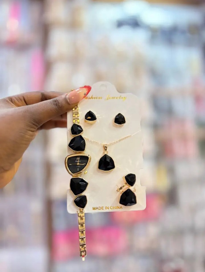 Complete jewellery set 2