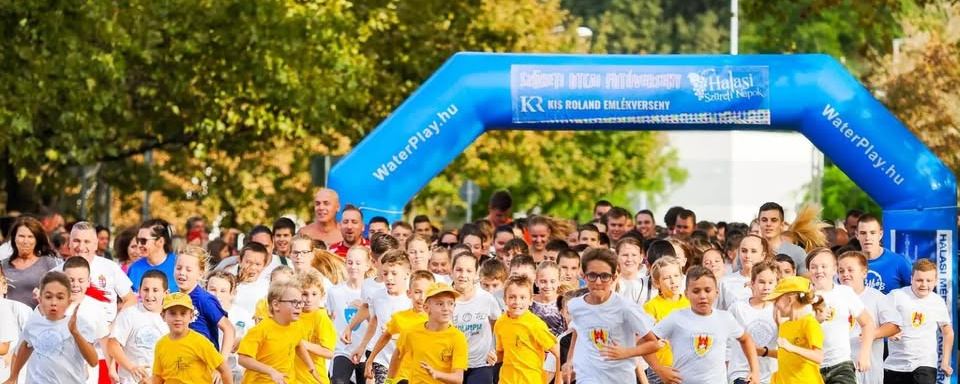 XXXIII. SZÜRETI UTCAI FUTÓVERSENY ÉS XV. KIS ROLAND EMLÉKVERSENY, SZÜRETI KOCOGÁS