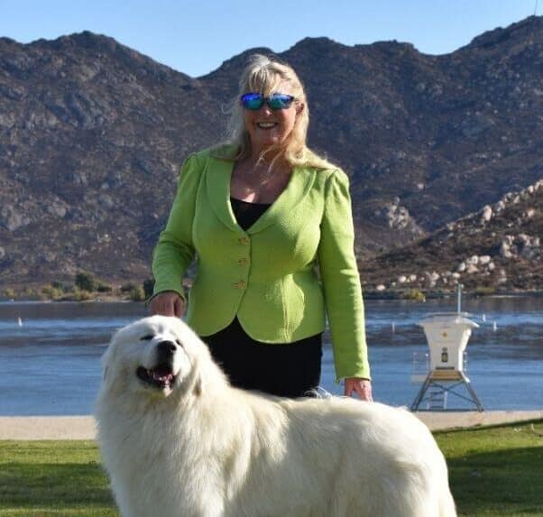 Great Pyrenees Terrie Strom, Breeder of <yoastmark class=