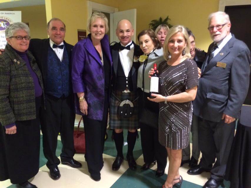 Take the Lead on Millionaires Row, planned by Butch and Robin Schulman with the Collie Club of America at Churchill Downs, Louisville, Kentucky. L/R Mari-Beth O’Neill, John Buddie, Linda Ayers Turner Knorr, Butch Schulman, Cindy Vogels, Mary Miller, Robin Schulman, Jeffrey Pepper