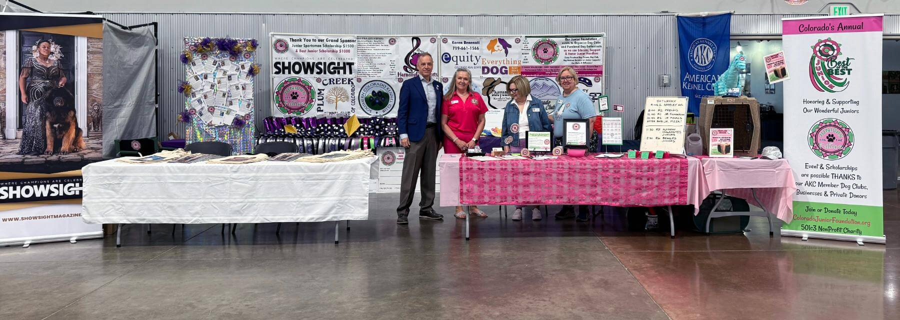 SHOWSIGHT and Junior Foundation Booth, with Dan Sayers, SHOWSIGHT, and three of the Junior Foundation Board Members: Marlene Groves, Louise Leonne,and JoDee Putnins.