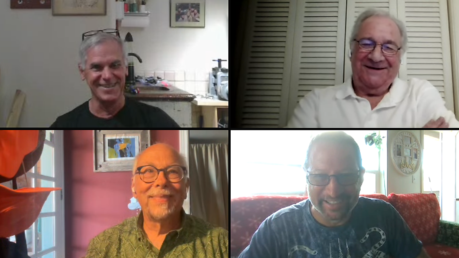 Die Entwickler heute (2026), im Uhrzeigersinn von oben: Alec Kercso, Rod McConnell, Greg Johnson und Bob Gonsalves. (Screenshot aus einem VoIP-Gespräch)