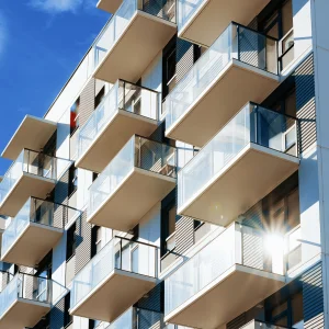 Sommerlicher Wärmeschutz - Solare Wärmelast, Lüftung und Beschattung