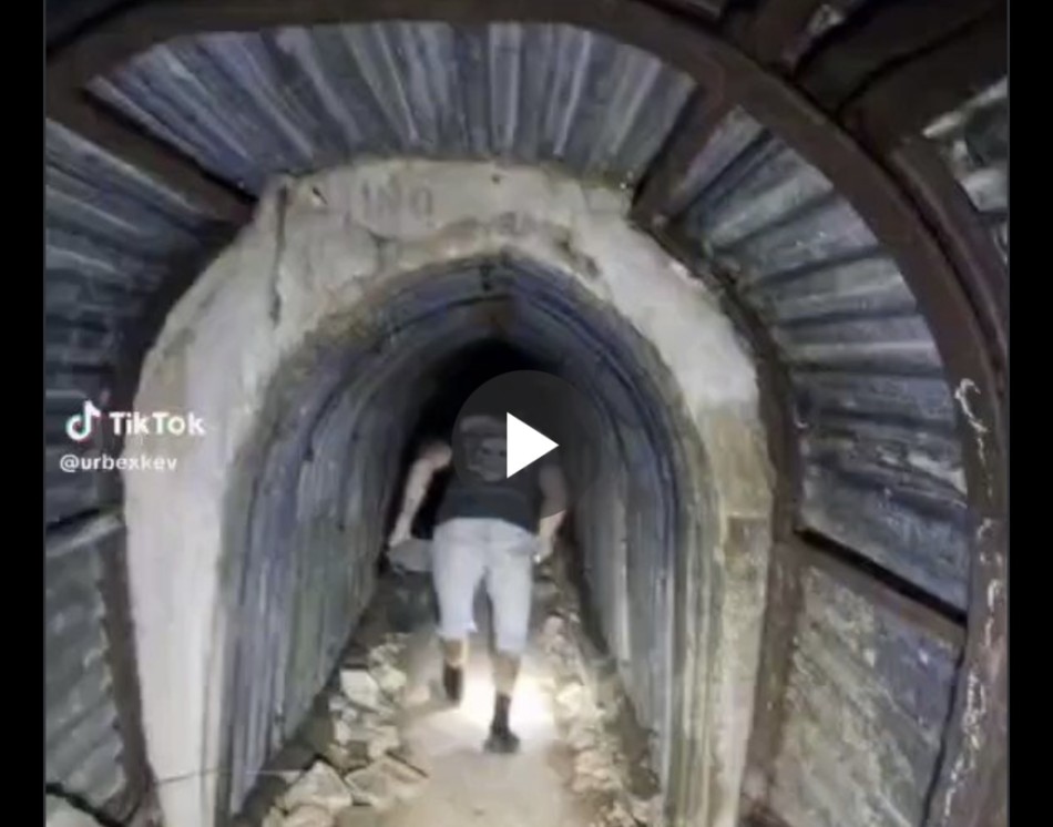 الفيديو لمخبأ في بريطانيا وليس لأنفاق غزة