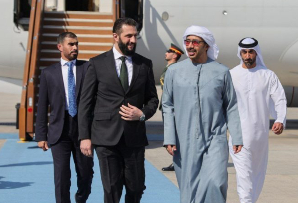 خبر لقاء الشرع مع هنبغي في أبو ظبي غير صحيح