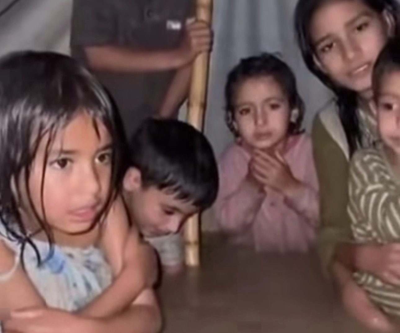 فيديو غرق الأطفال مولّد عبر الذكاء الاصطناعي وليس من غزة