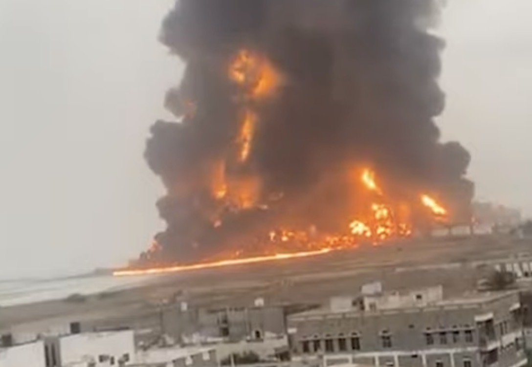 فيديو قديم وليس من السعودية بسبب المسيرات والصواريخ الإيرانية