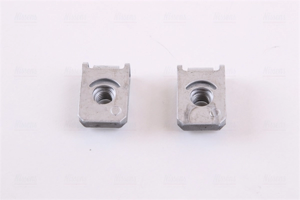 Radiateur, refroidissement du moteur NISSENS 68003A