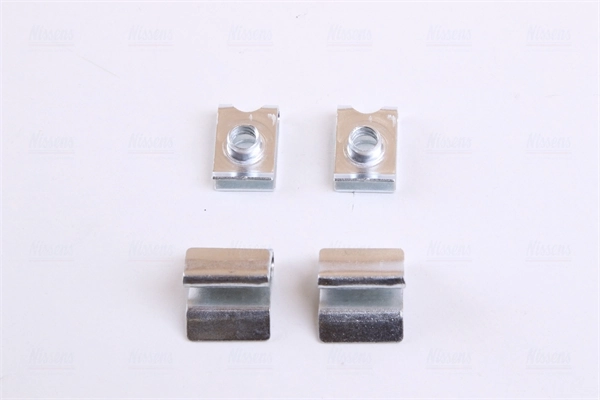 Radiateur, refroidissement du moteur NISSENS 67039