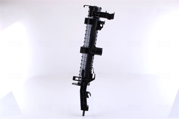 Radiateur, refroidissement du moteur NISSENS 637603