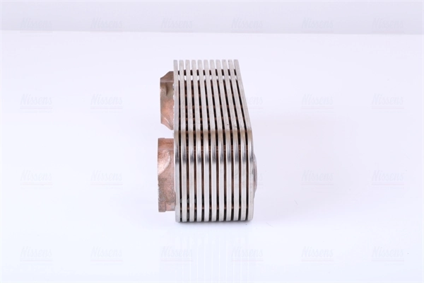 Radiateur d'huile NISSENS 90827