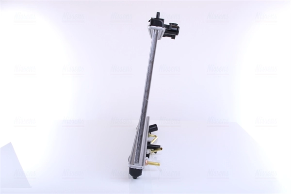 Radiateur, refroidissement du moteur NISSENS 646812