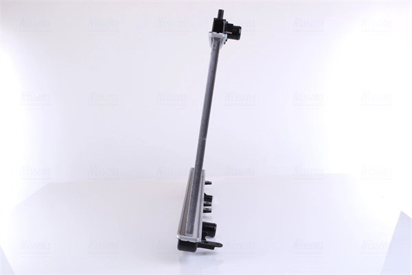 Radiateur, refroidissement du moteur NISSENS 681375