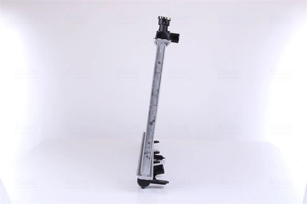 Radiateur, refroidissement du moteur NISSENS 681386