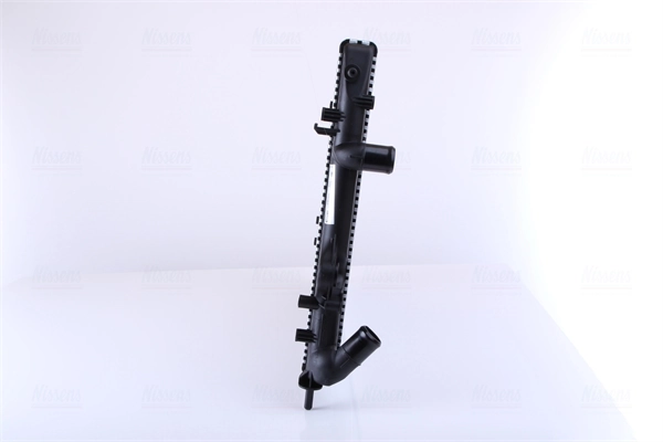 Radiateur, refroidissement du moteur NISSENS 63877