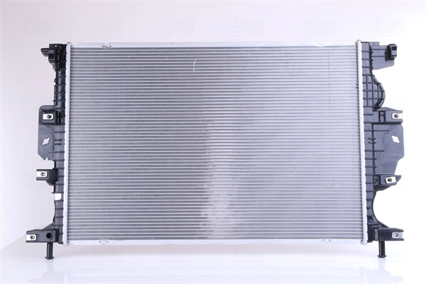 Radiateur, refroidissement du moteur NISSENS 620156