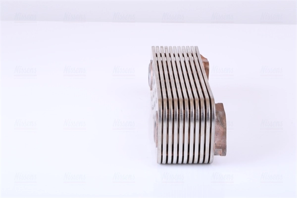 Radiateur d'huile NISSENS 90827