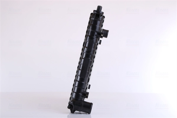 Radiateur, refroidissement du moteur NISSENS 64003