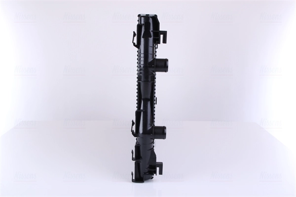 Radiateur, refroidissement du moteur NISSENS 637633