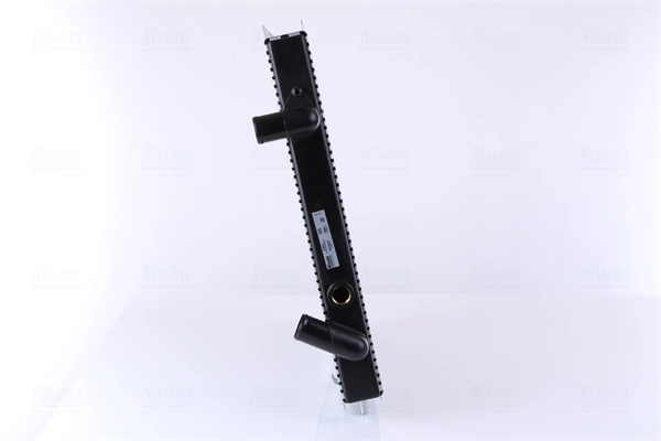 Radiateur, refroidissement du moteur NISSENS 63947